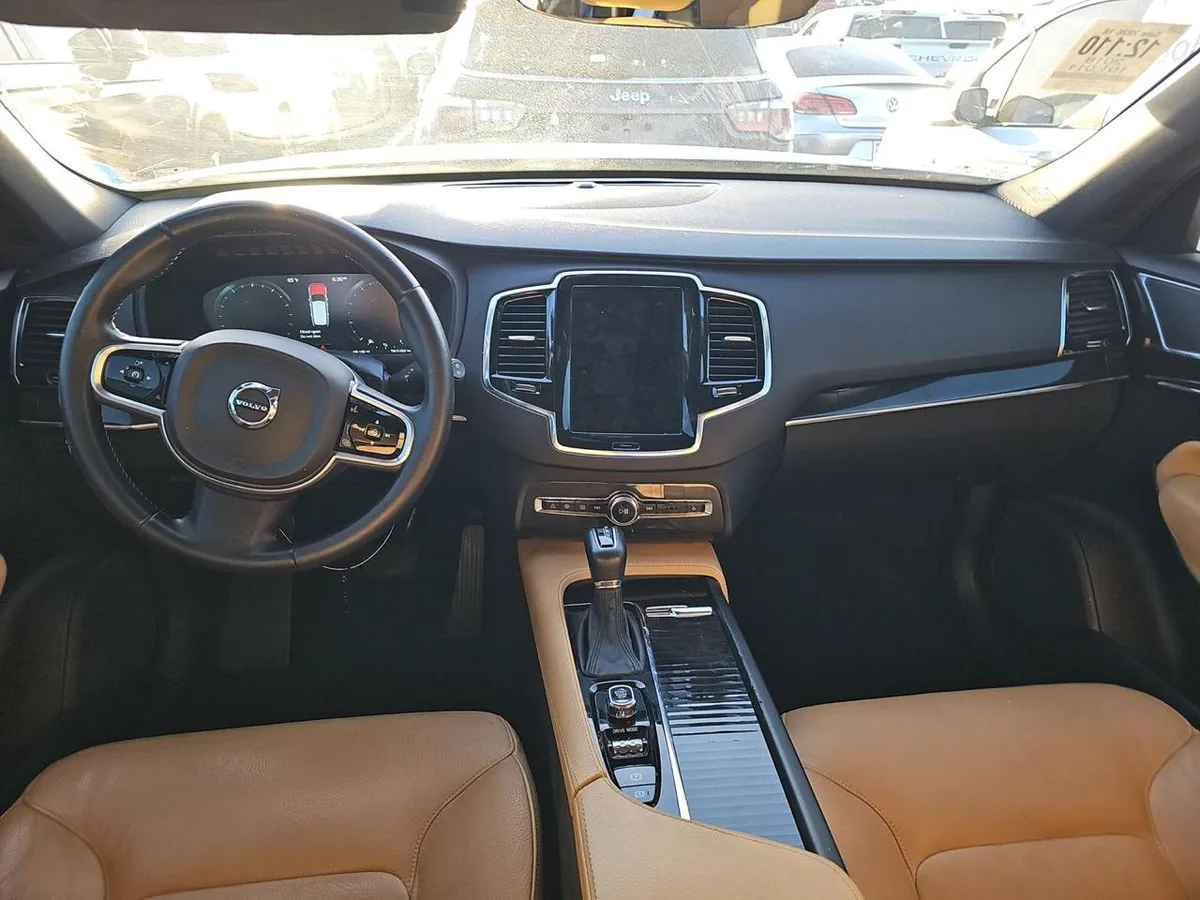 VOLVO XC90 T6 MOMENTUM 7-PASSENGER 2018