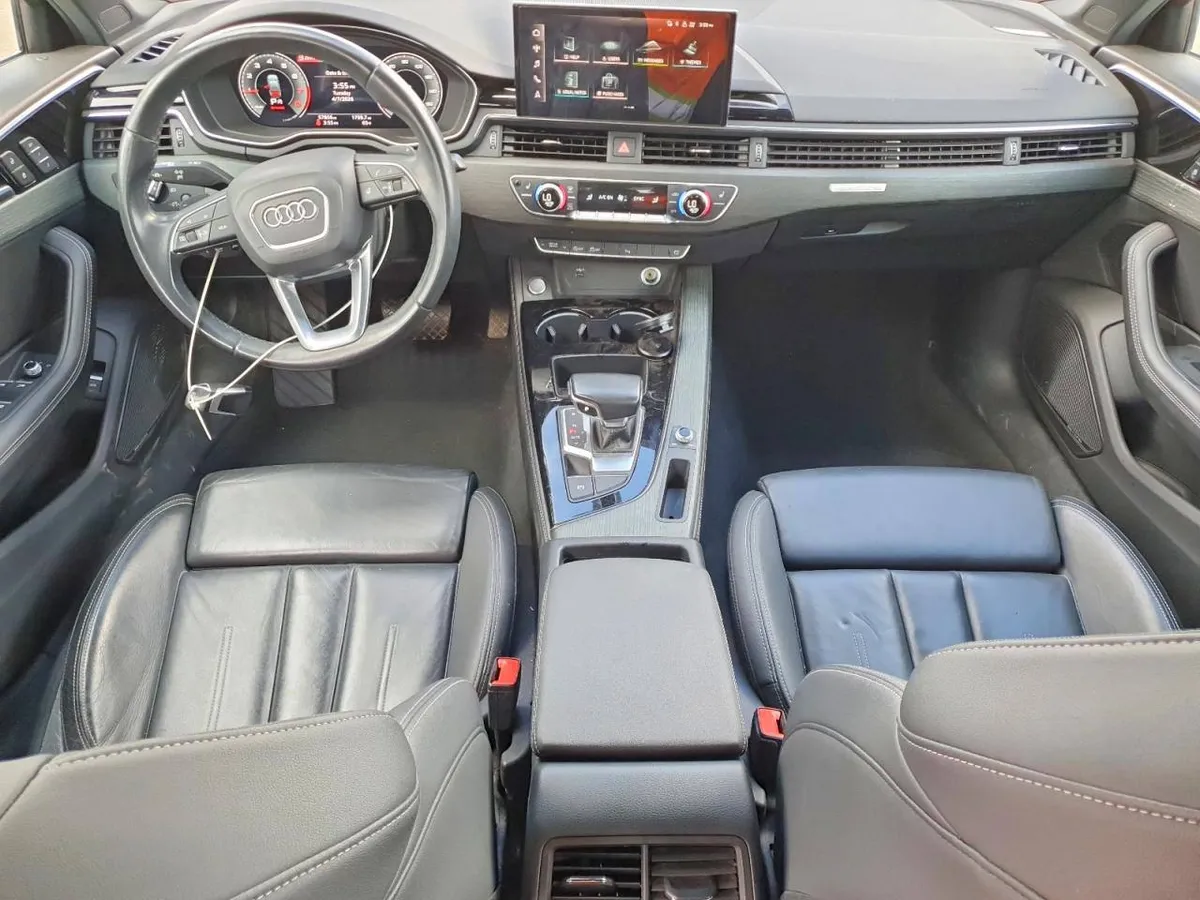 AUDI A4 ПОЛНЫЙ ПРИВОД) 2023
