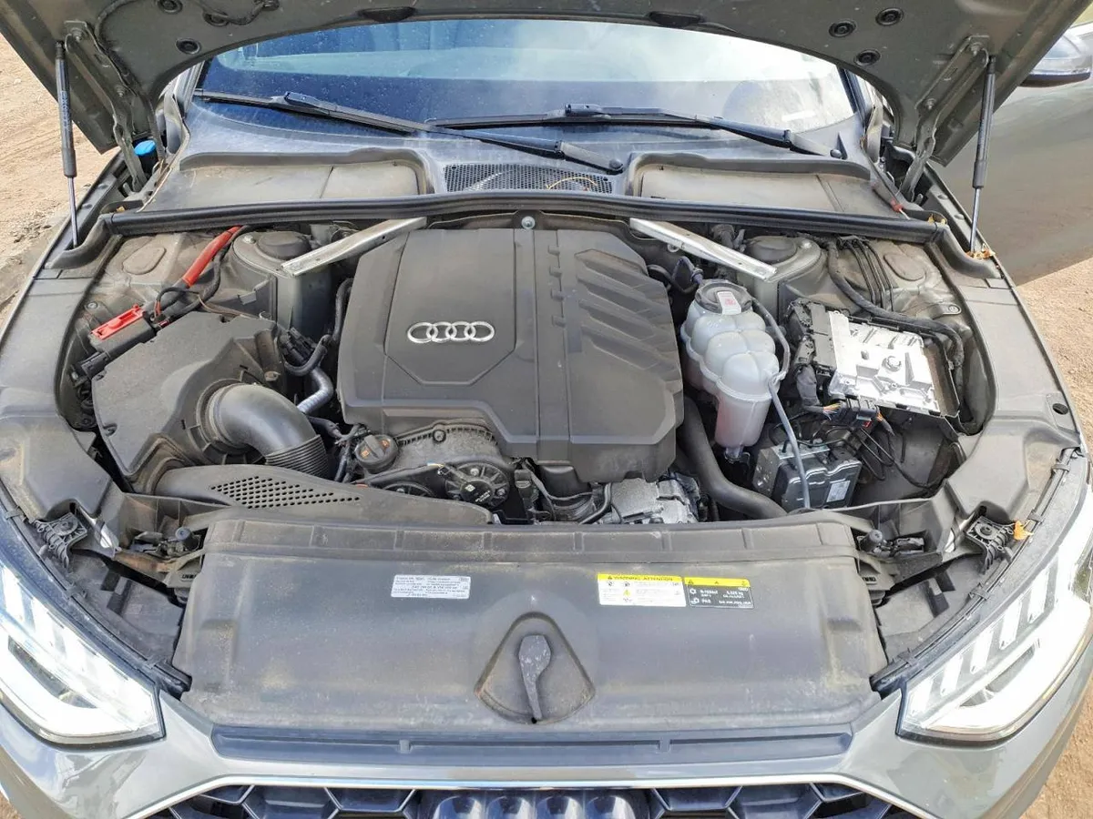 AUDI A4 ПОЛНЫЙ ПРИВОД) 2023