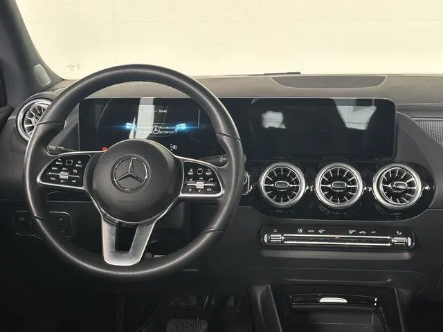 MERCEDES-BENZ GLA 220 4MATIC 2022