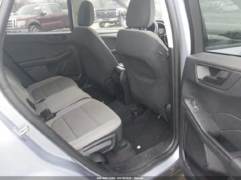 FORD ESCAPE SE 2022