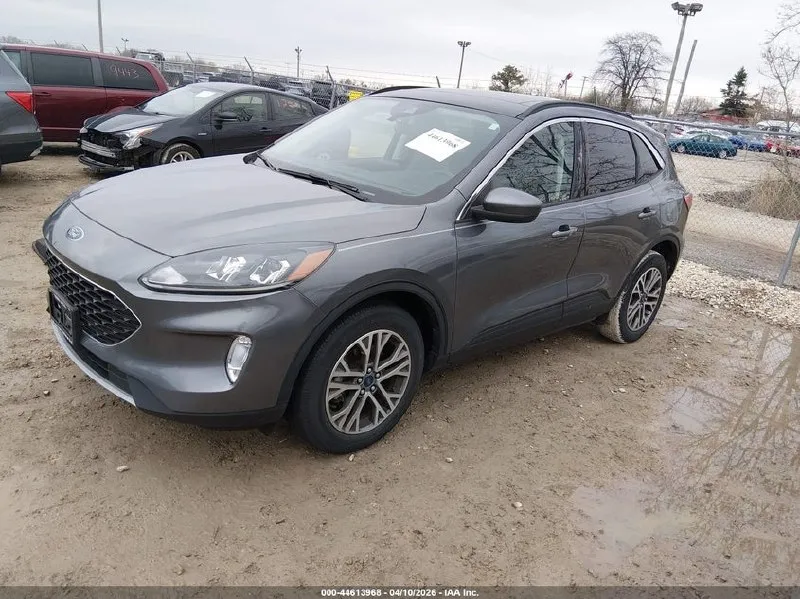 FORD ESCAPE SEL 2022