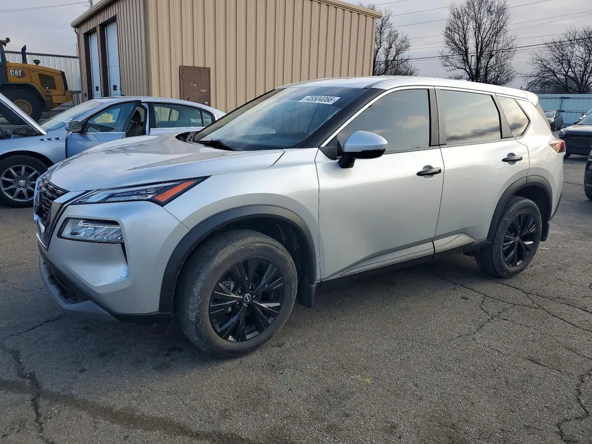 NISSAN ROGUE SV 2023