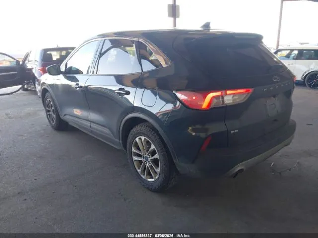 FORD ESCAPE SE 2022