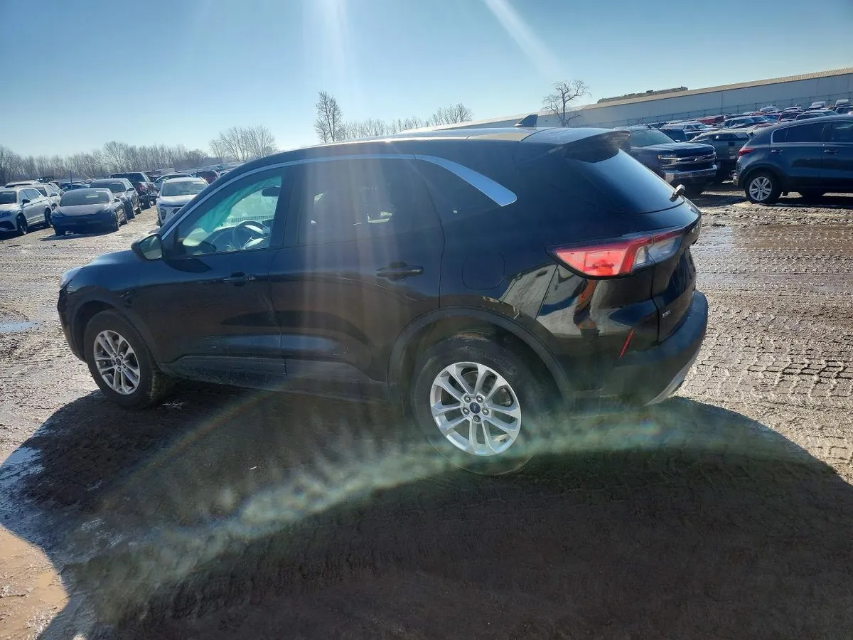 FORD ESCAPE SE 2022