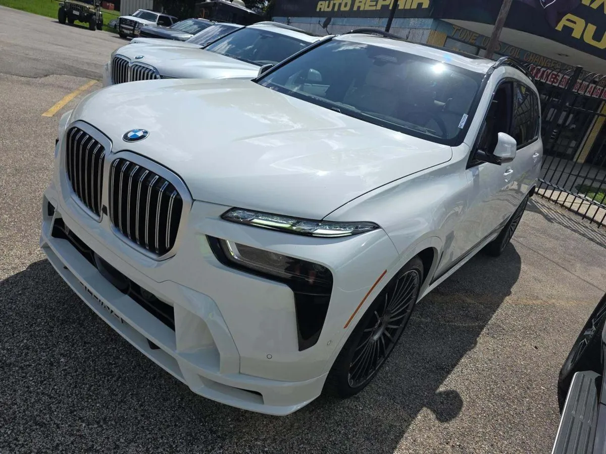 BMW X7 СОЗДАННЫЙ ДЛЯ ТЕХ 2024