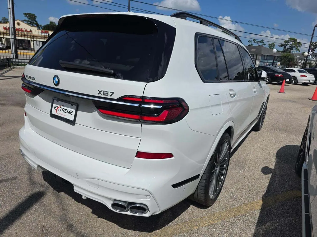 BMW X7 СОЗДАННЫЙ ДЛЯ ТЕХ 2024