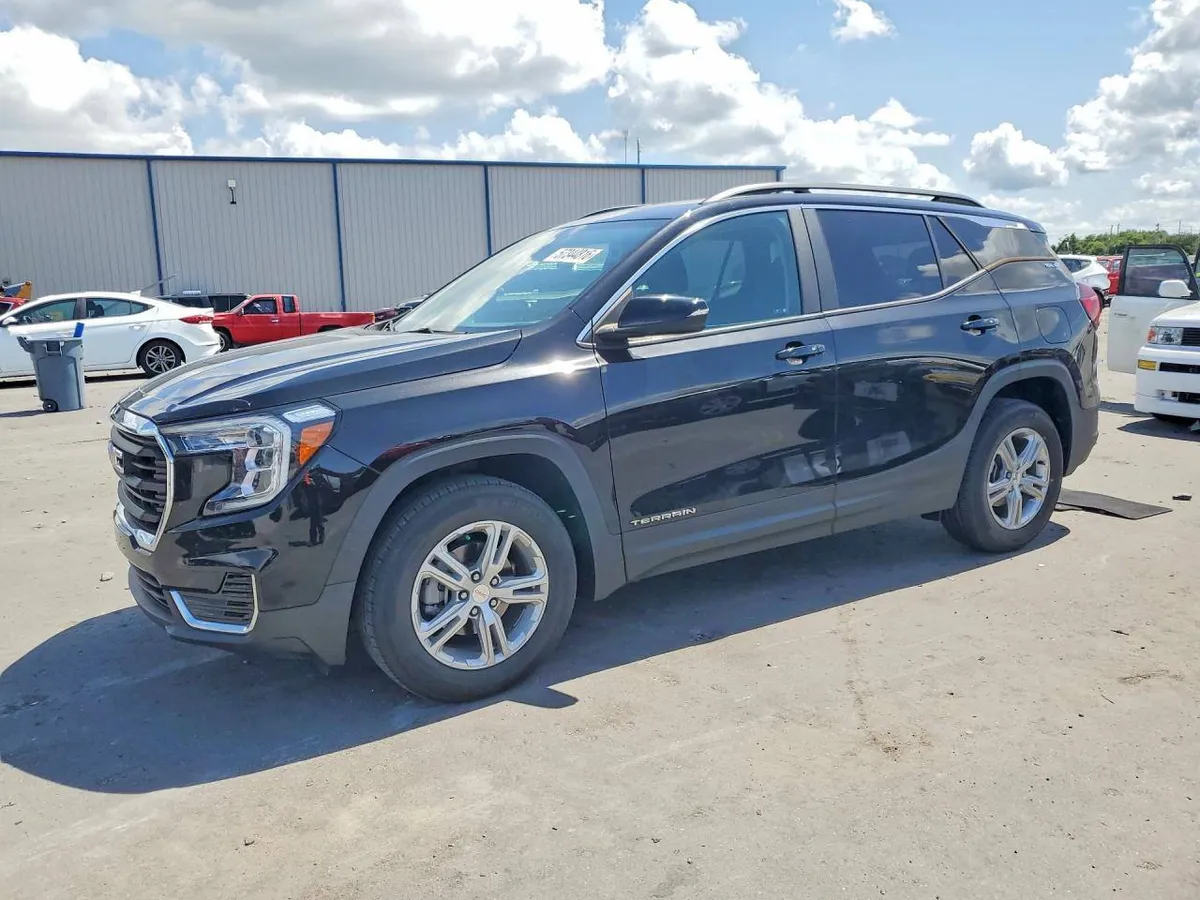 GMC TERRAIN SLE СБАЛАНСИРОВАННОЕ ОСНАЩЕНИЕ ВКЛЮЧАЮЩЕЕ СОВРЕМЕННЫЕ СИСТЕМЫ БЕЗОПАСНОСТИ МУЛЬТИМЕДИА И КОМФОРТНЫЕ 2022