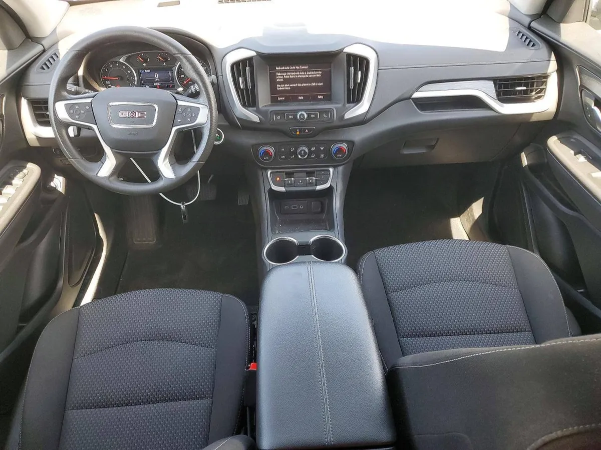 GMC TERRAIN SLE СБАЛАНСИРОВАННОЕ ОСНАЩЕНИЕ ВКЛЮЧАЮЩЕЕ СОВРЕМЕННЫЕ СИСТЕМЫ БЕЗОПАСНОСТИ МУЛЬТИМЕДИА И КОМФОРТНЫЕ 2022