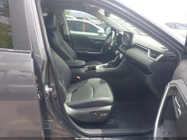 TOYOTA RAV4 LIMITED АБСОЛЮТНЫЙ ТОП КОЖАНЫЙ САЛОН ПРЕМИАЛЬНАЯ МУЗЫКА ВЕНТИЛЯЦИЯ СИДЕНИЙ ПРОДВИНУТЫЕ АССИСТЕНТЫ ВО 2023