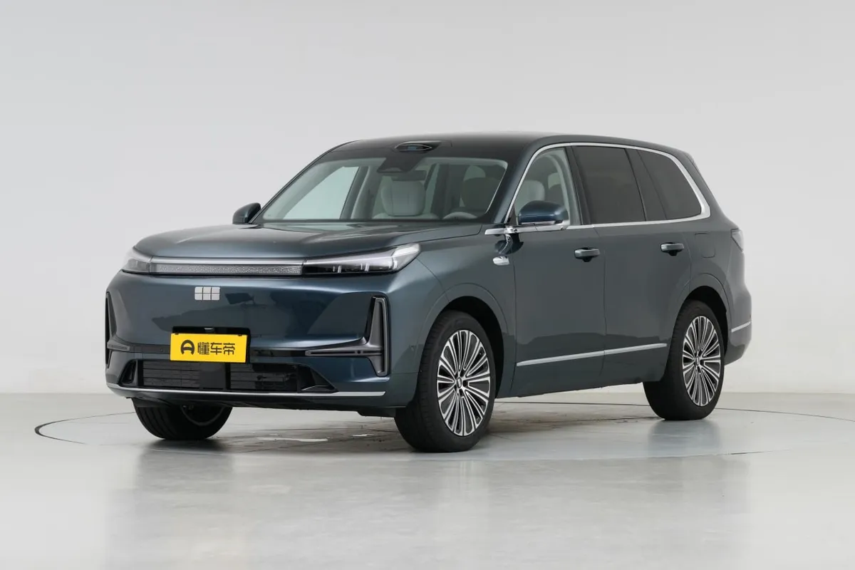 GEELY GALAXY M9 2025