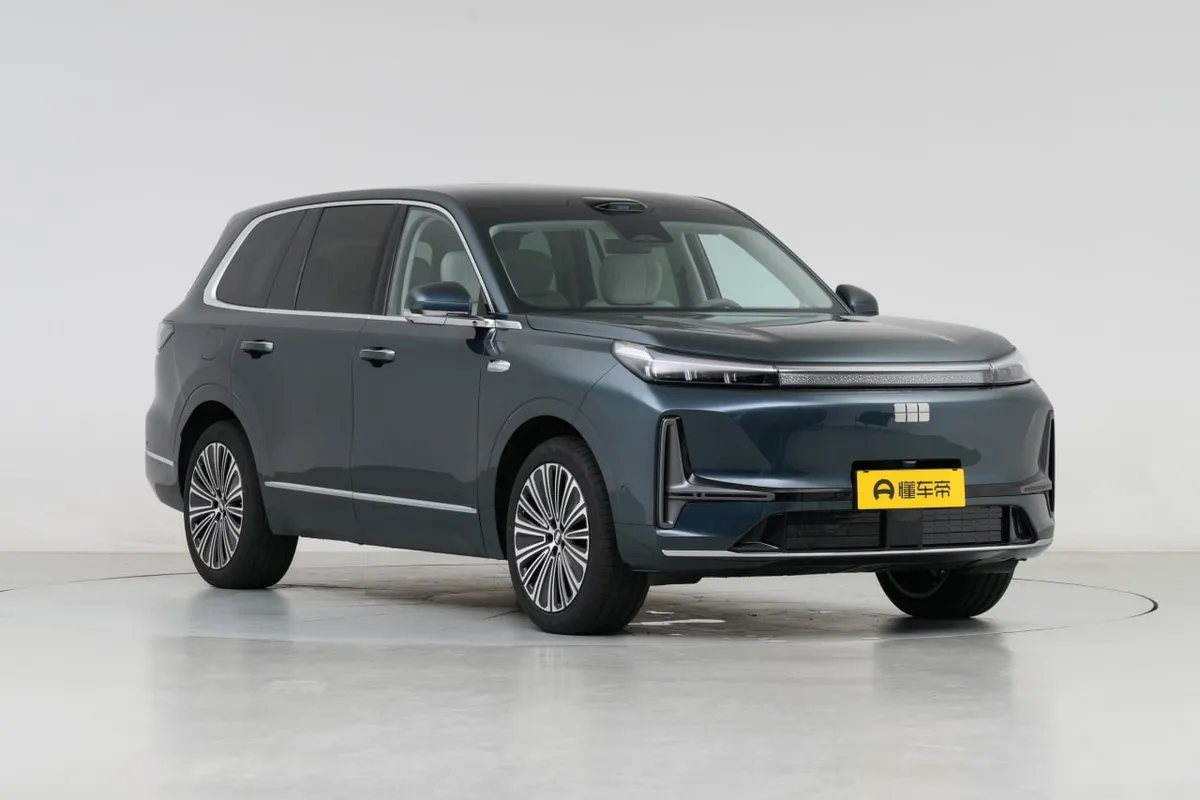 GEELY GALAXY M9 2025