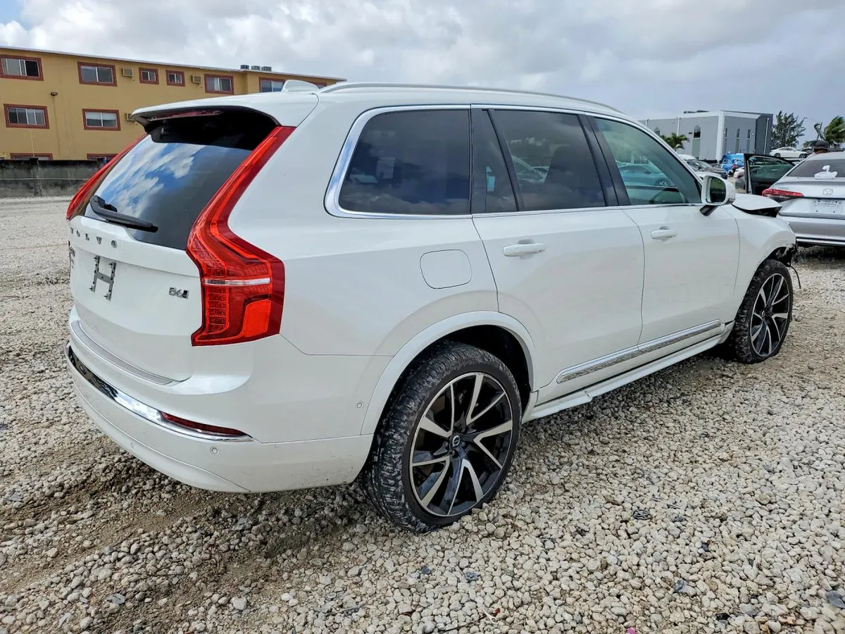 VOLVO XC90 ПОЛНЫЙ ПРИВОД 2024