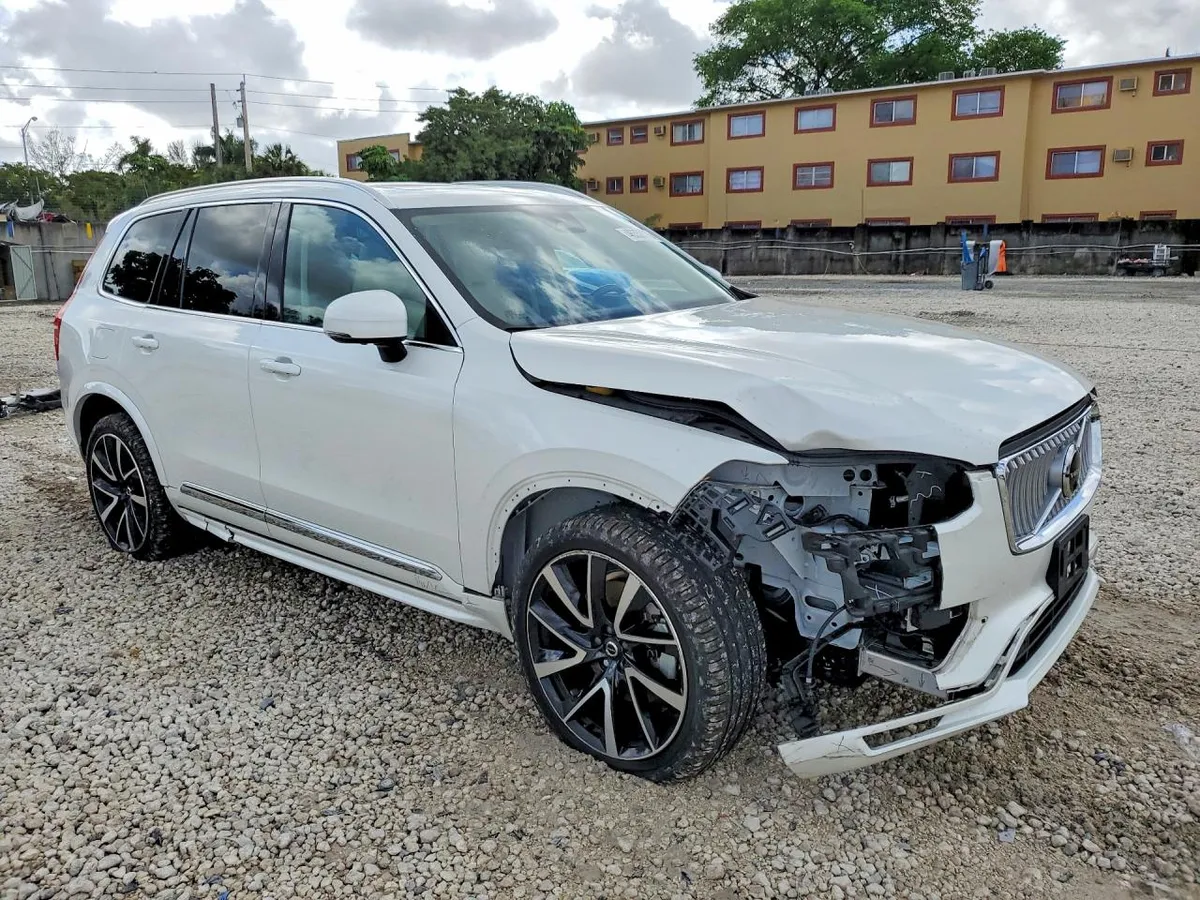 VOLVO XC90 ПОЛНЫЙ ПРИВОД 2024