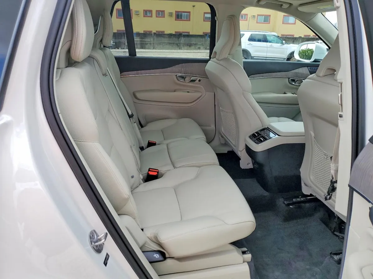 VOLVO XC90 ПОЛНЫЙ ПРИВОД 2024