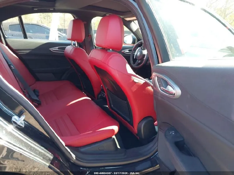 ALFA ROMEO GIULIA VELOCE 2024