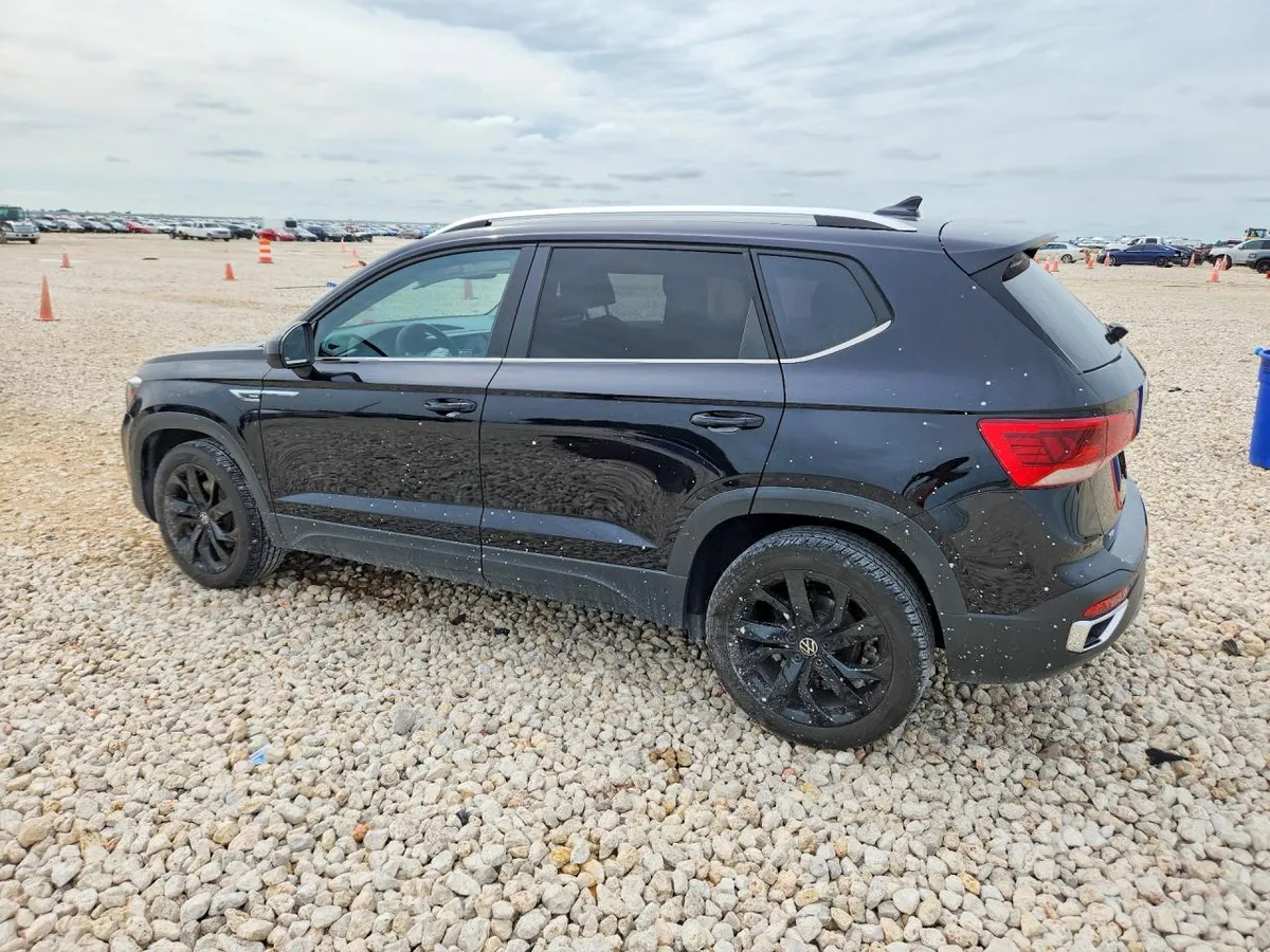 VOLKSWAGEN TAOS SE 2023