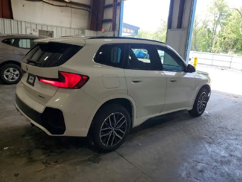 BMW X1 ПОЛНЫЙ ПРИВОД 2023