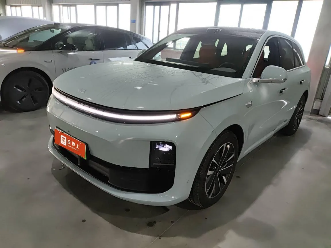 LI AUTO AD MAX 2025