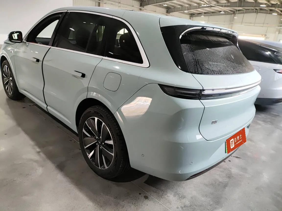 LI AUTO AD MAX 2025