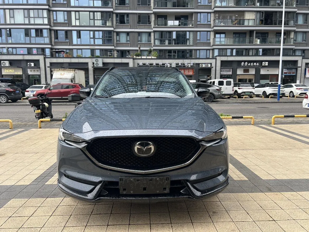 MAZDA CX-5 BLACK KNIGHT EDITION ЭКСКЛЮЗИВНАЯ СЕРИЯ С ЭФФЕКТНЫМИ ЧЕРНЫМИ ЭЛЕМЕНТАМИ ДИЗАЙНА 2021