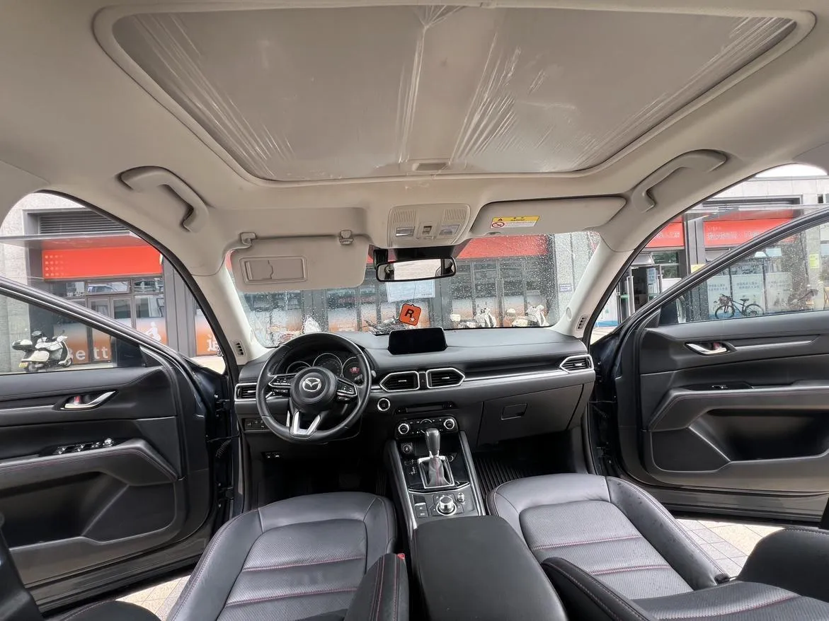 MAZDA CX-5 BLACK KNIGHT EDITION ЭКСКЛЮЗИВНАЯ СЕРИЯ С ЭФФЕКТНЫМИ ЧЕРНЫМИ ЭЛЕМЕНТАМИ ДИЗАЙНА 2021