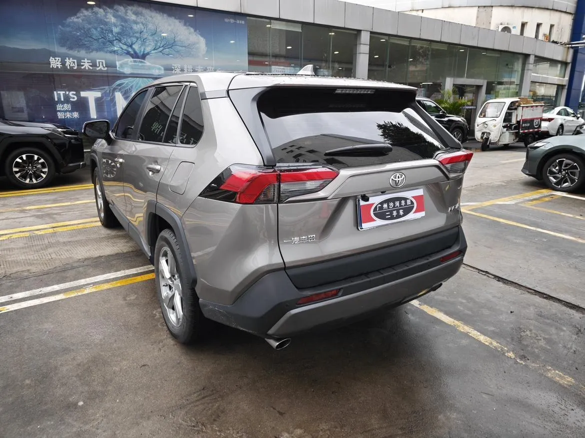 TOYOTA RAV4 2022