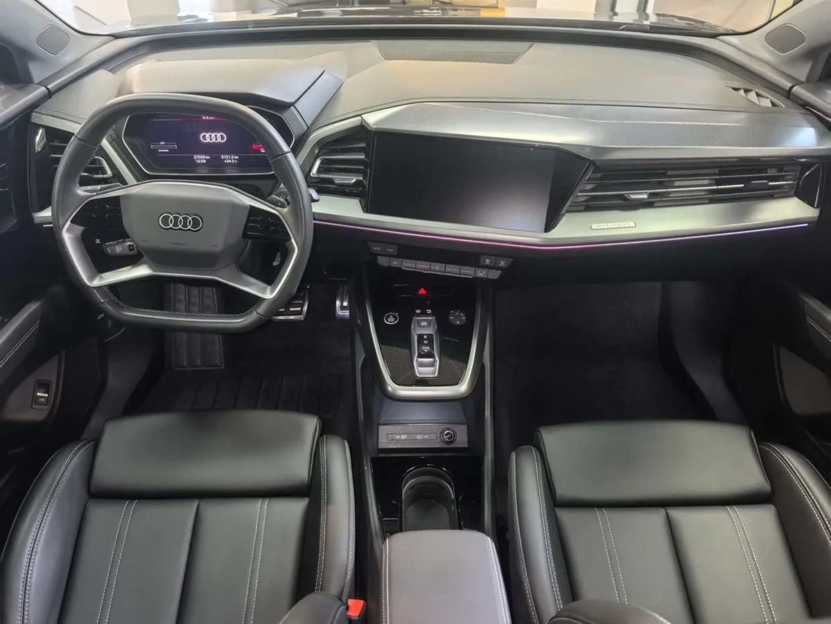 AUDI Q4 E-TRON 2024