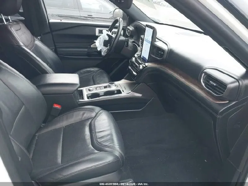 FORD EXPLORER PLATINUM 2022