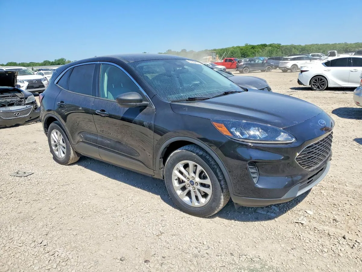 FORD ESCAPE SE 2022