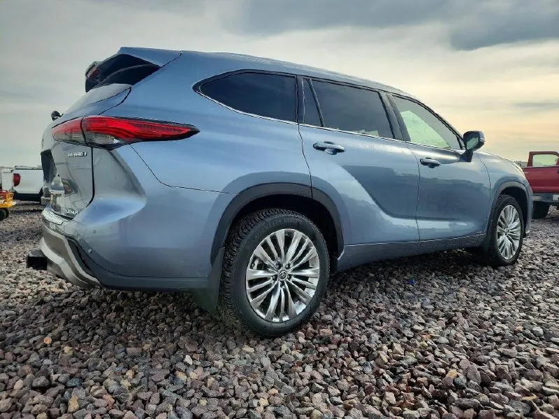 TOYOTA HIGHLANDER HYBRID PLATINUM 2022