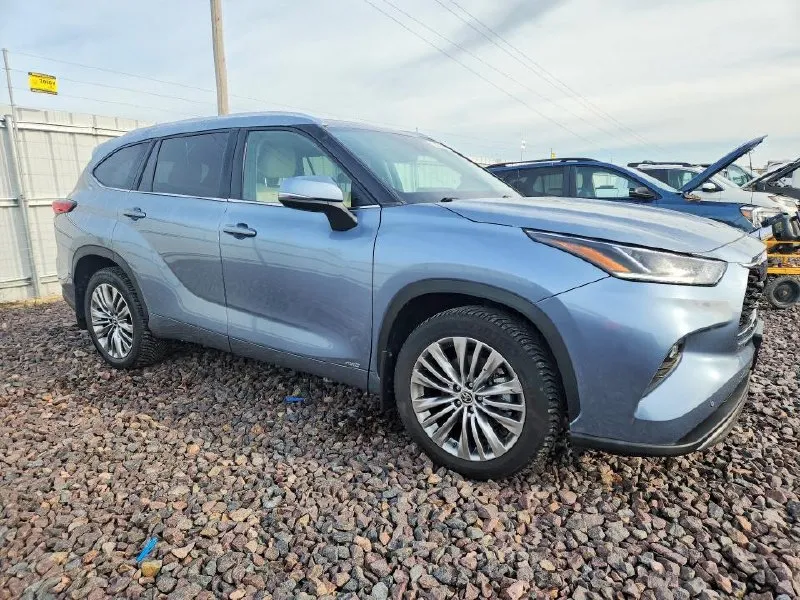 TOYOTA HIGHLANDER HYBRID PLATINUM 2022
