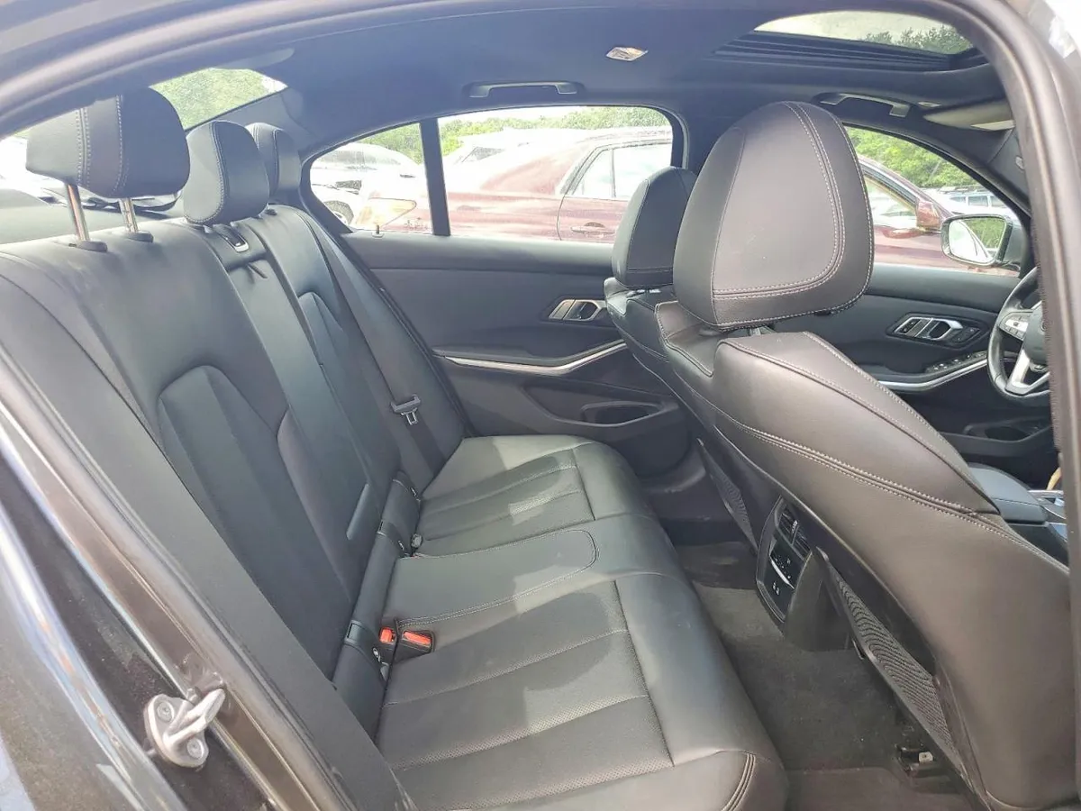 BMW 330XI 2022