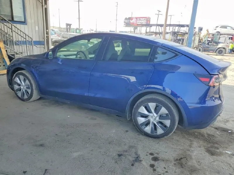 TESLA MODEL Y 2024