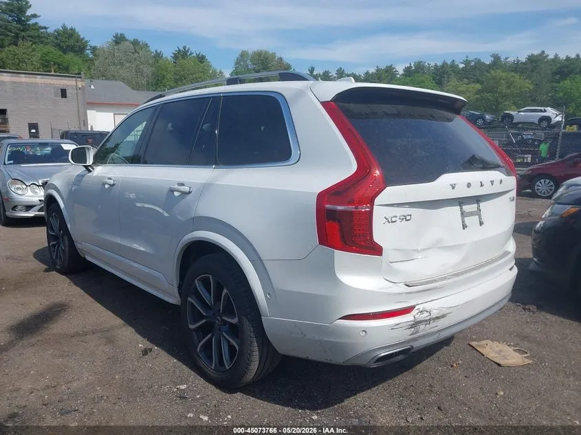 VOLVO XC90 T6 MOMENTUM 2017