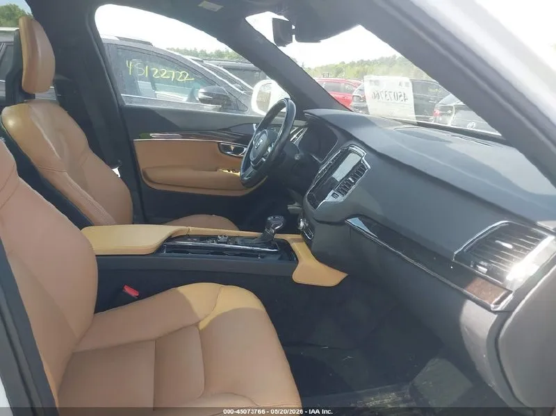 VOLVO XC90 T6 MOMENTUM 2017