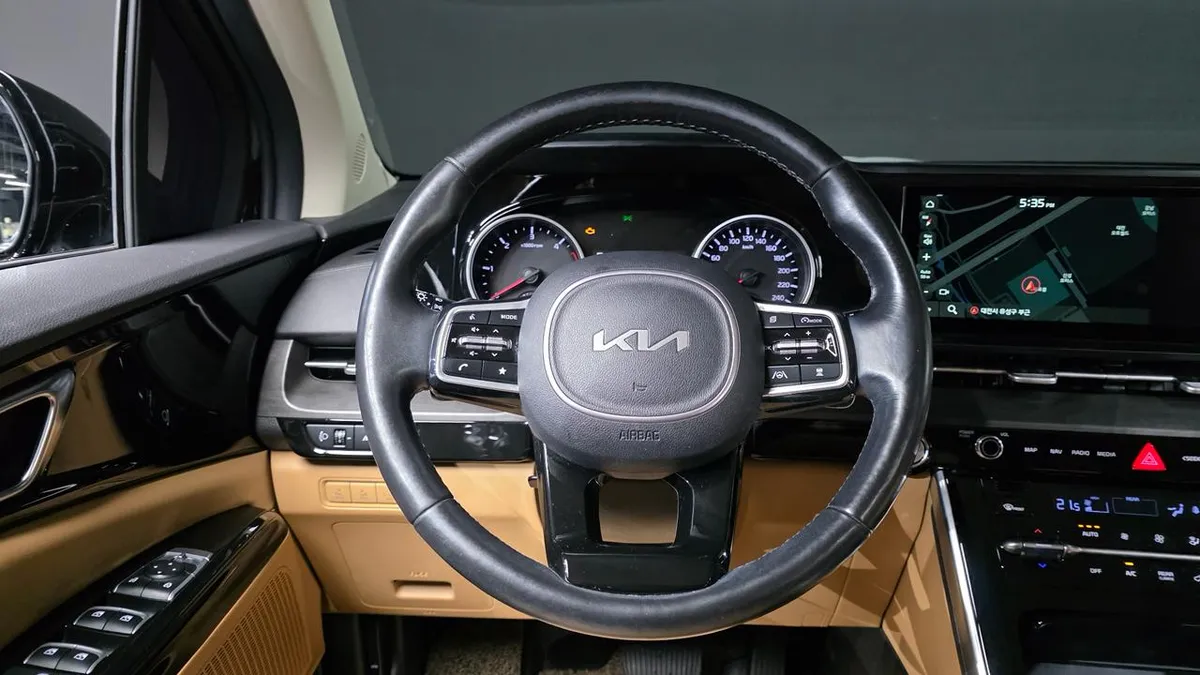 KIA CARNIVAL IV NOBLESSE ТОПОВЫЙ УРОВЕНЬ КОМФОРТА СОВРЕМЕННЫЕ АССИСТЕНТЫ И ПРЕМИУМ-МАТЕРИАЛЫ 2022