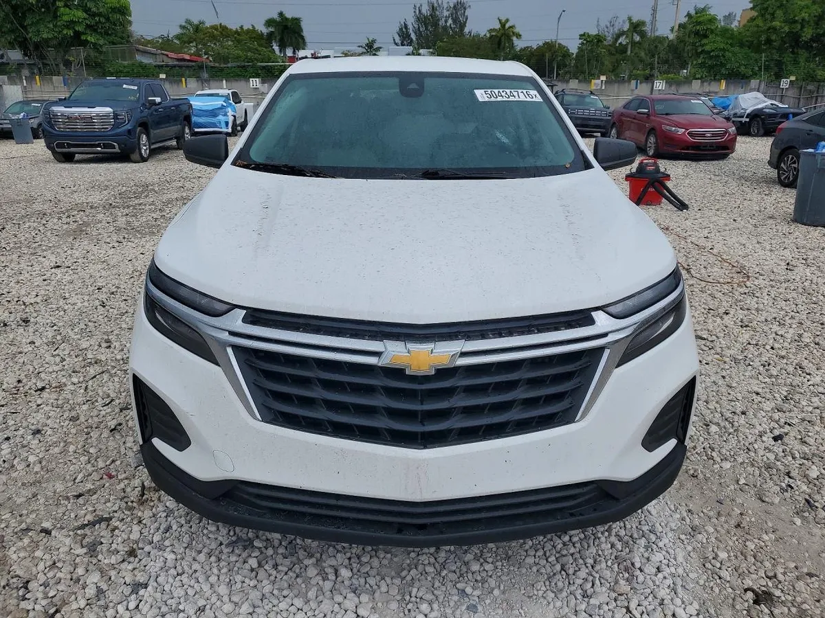 CHEVROLET EQUINOX LS 62 001 2022