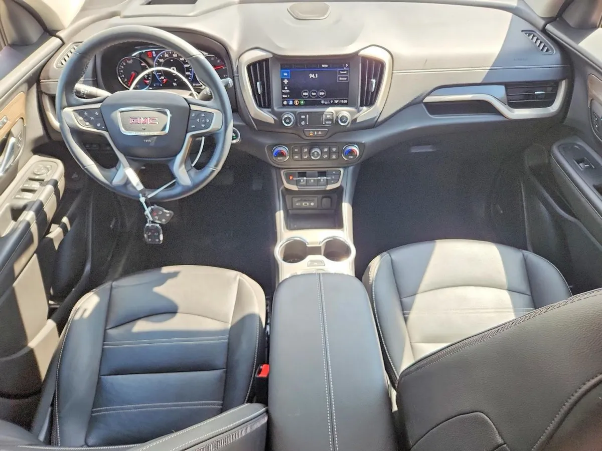 GMC TERRAIN DENALI 2023