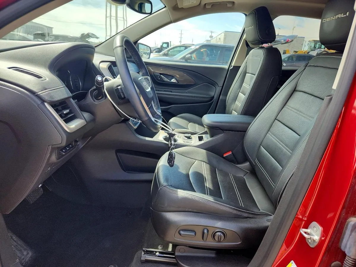 GMC TERRAIN DENALI 2023