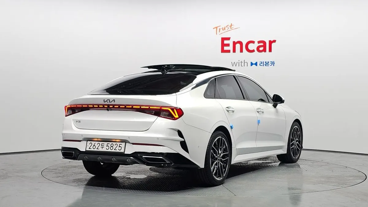 KIA K5 ТОПОВАЯ ВЕРСИЯ ВКЛЮЧАЮЩАЯ ВСЕ ДОСТУПНЫЕ ОПЦИИ КОМФОРТА 2023