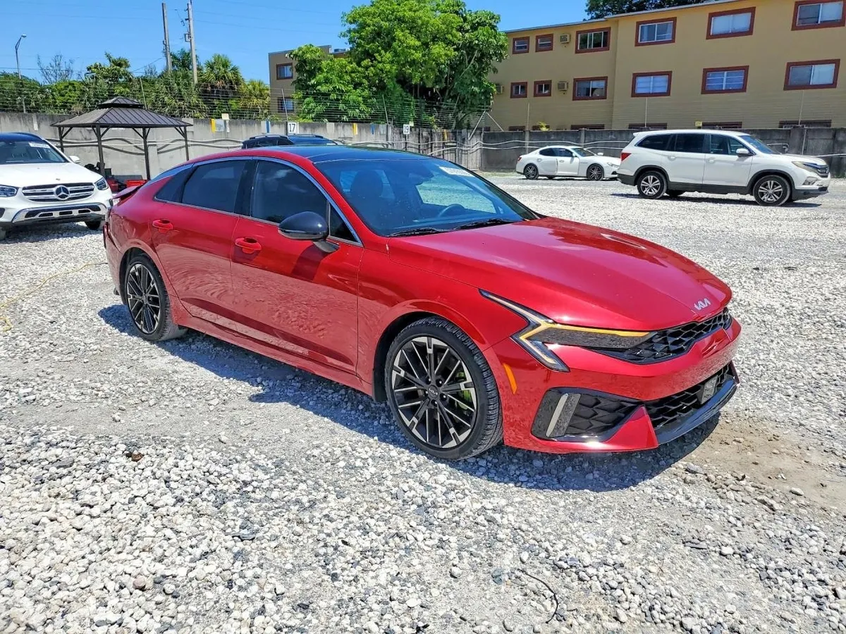 KIA K5 GT 2025
