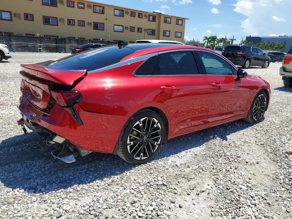 KIA K5 GT 2025