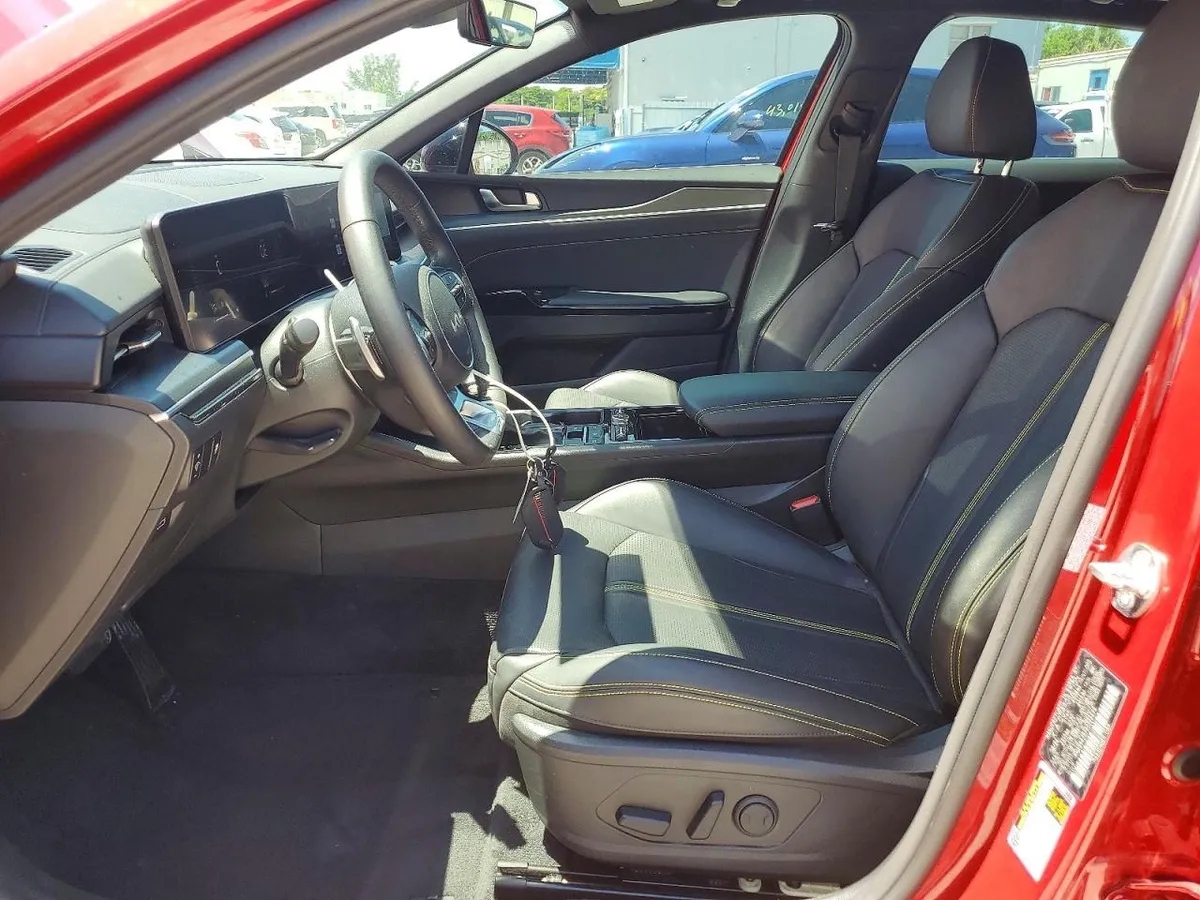 KIA K5 GT 2025