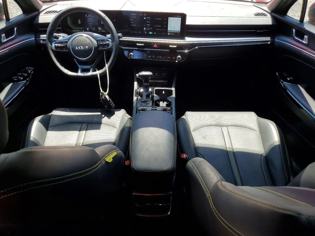 KIA K5 GT 2025