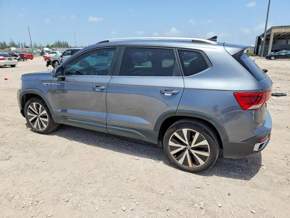 VOLKSWAGEN TAOS SE 2022