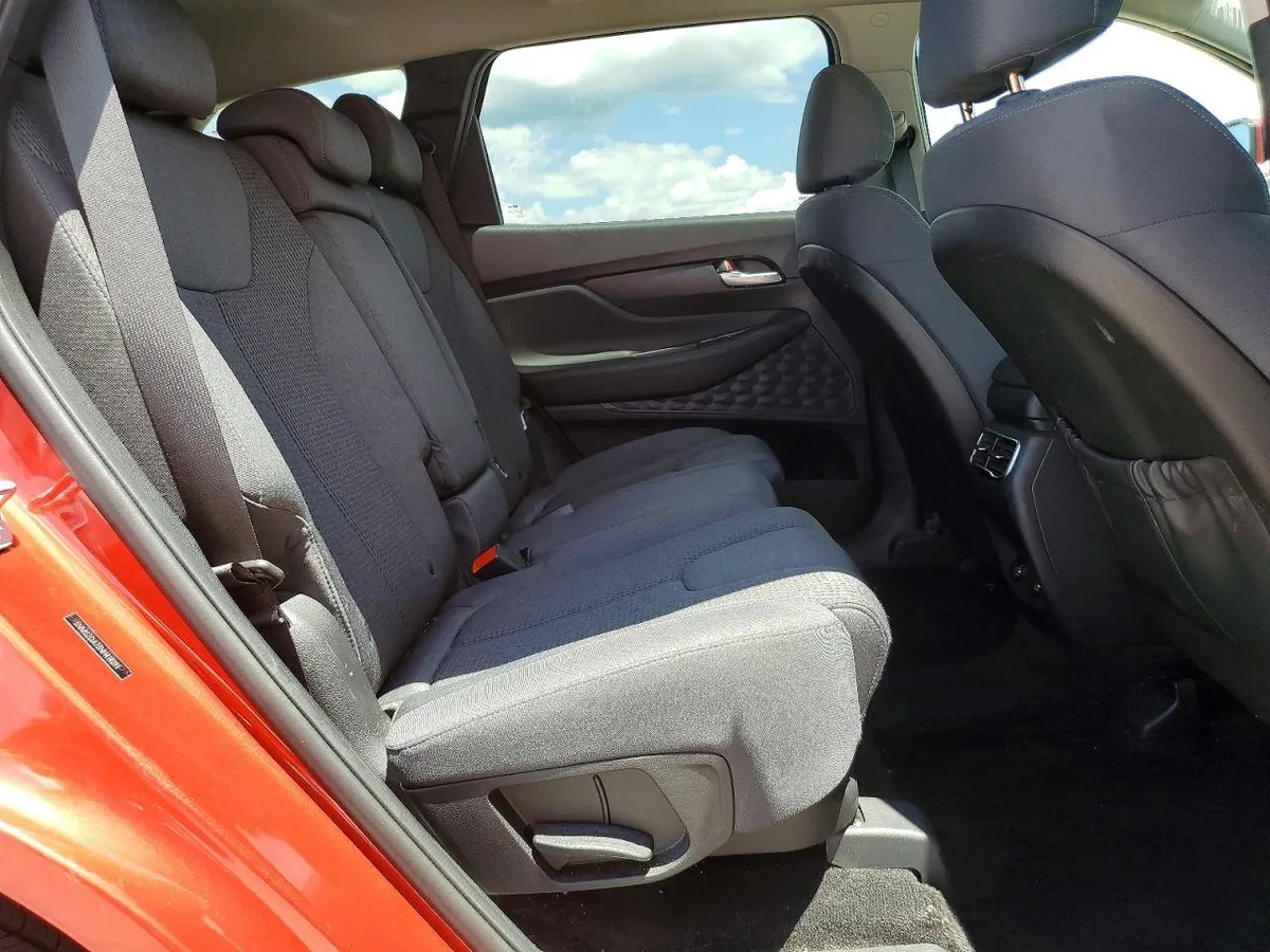 HYUNDAI SANTA FE БОГАТАЯ ВЕРСИЯ SEL С МАССОЙ ОПЦИЙ 2022