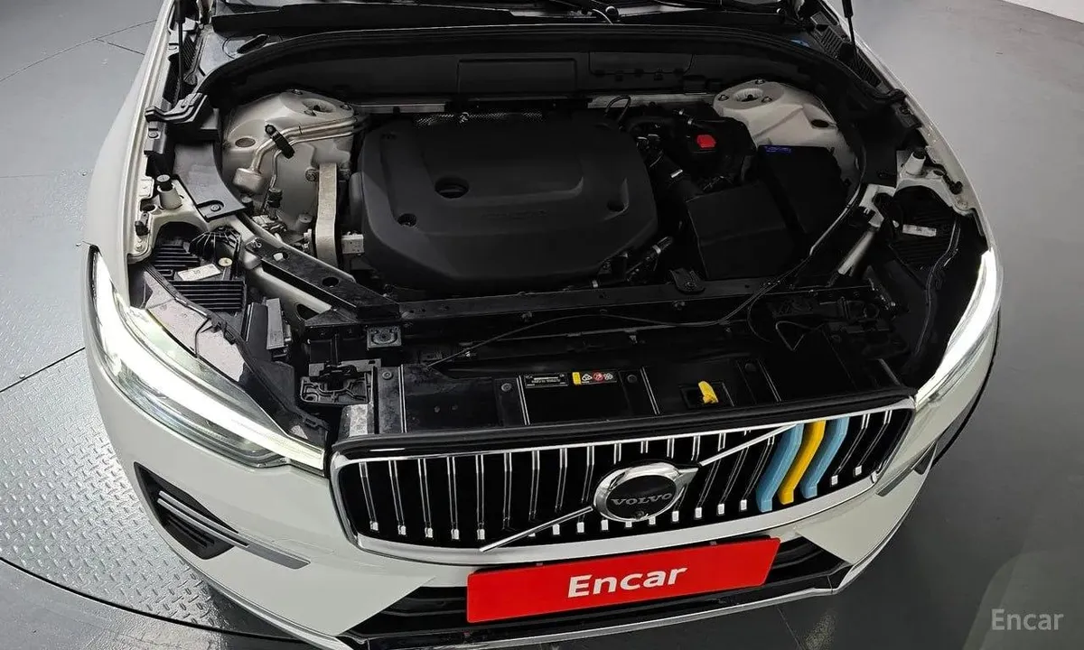 VOLVO XC60 МАКСИМАЛЬНАЯ ВЕРСИЯ ULTIMATE BRIGHT С ПРЕМИАЛЬНЫМ ОСНАЩЕНИЕМ И РАСШИРЕННЫМ ФУНКЦИОНАЛОМ 2023