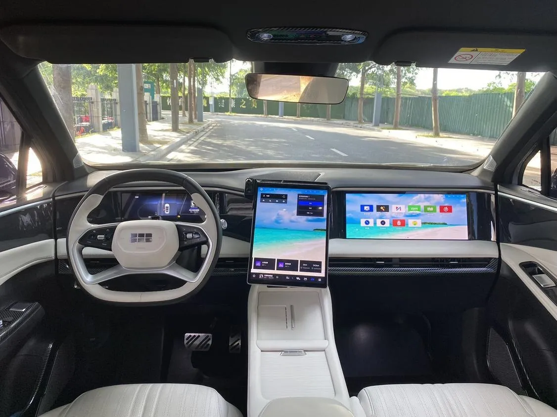 GEELY L7 2023
