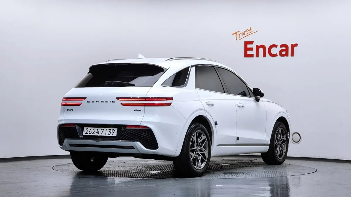 GENESIS GV70 2022